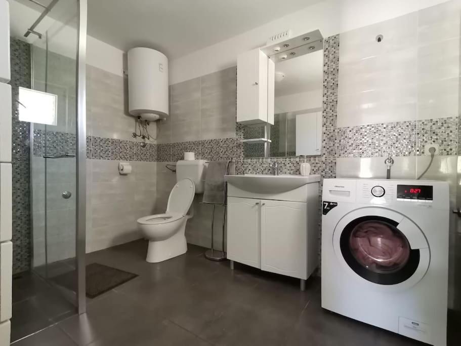 Agape Apartments บีโอกราดนาโมรู ภายนอก รูปภาพ
