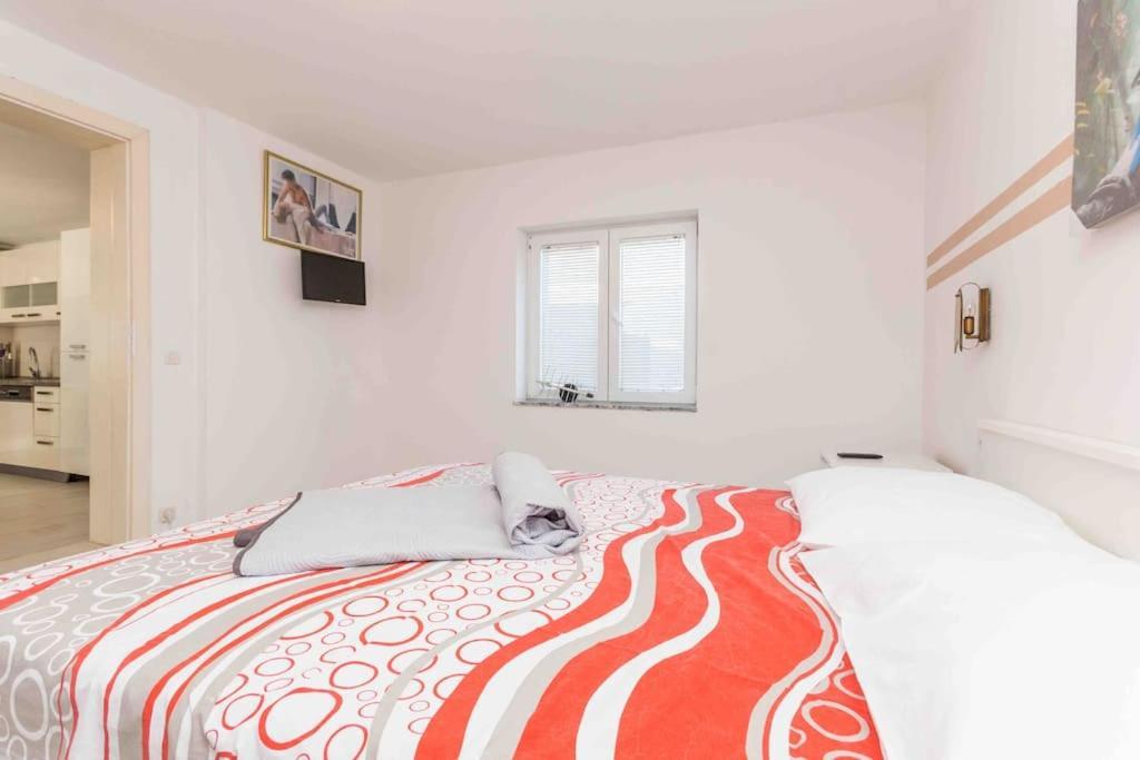 Agape Apartments บีโอกราดนาโมรู ภายนอก รูปภาพ